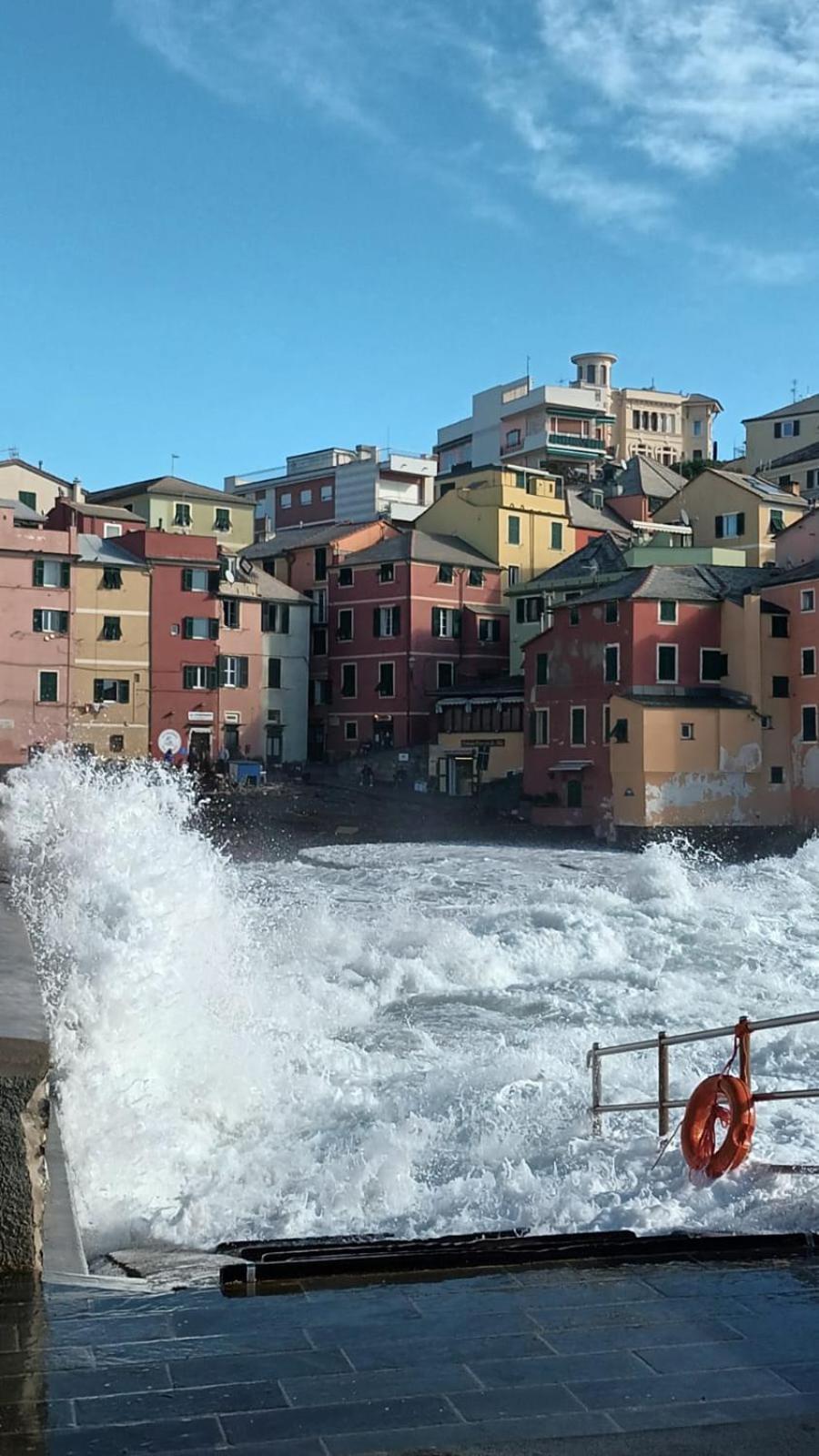 Le Grazie Sopra I Tetti Leilighet Genova Eksteriør bilde